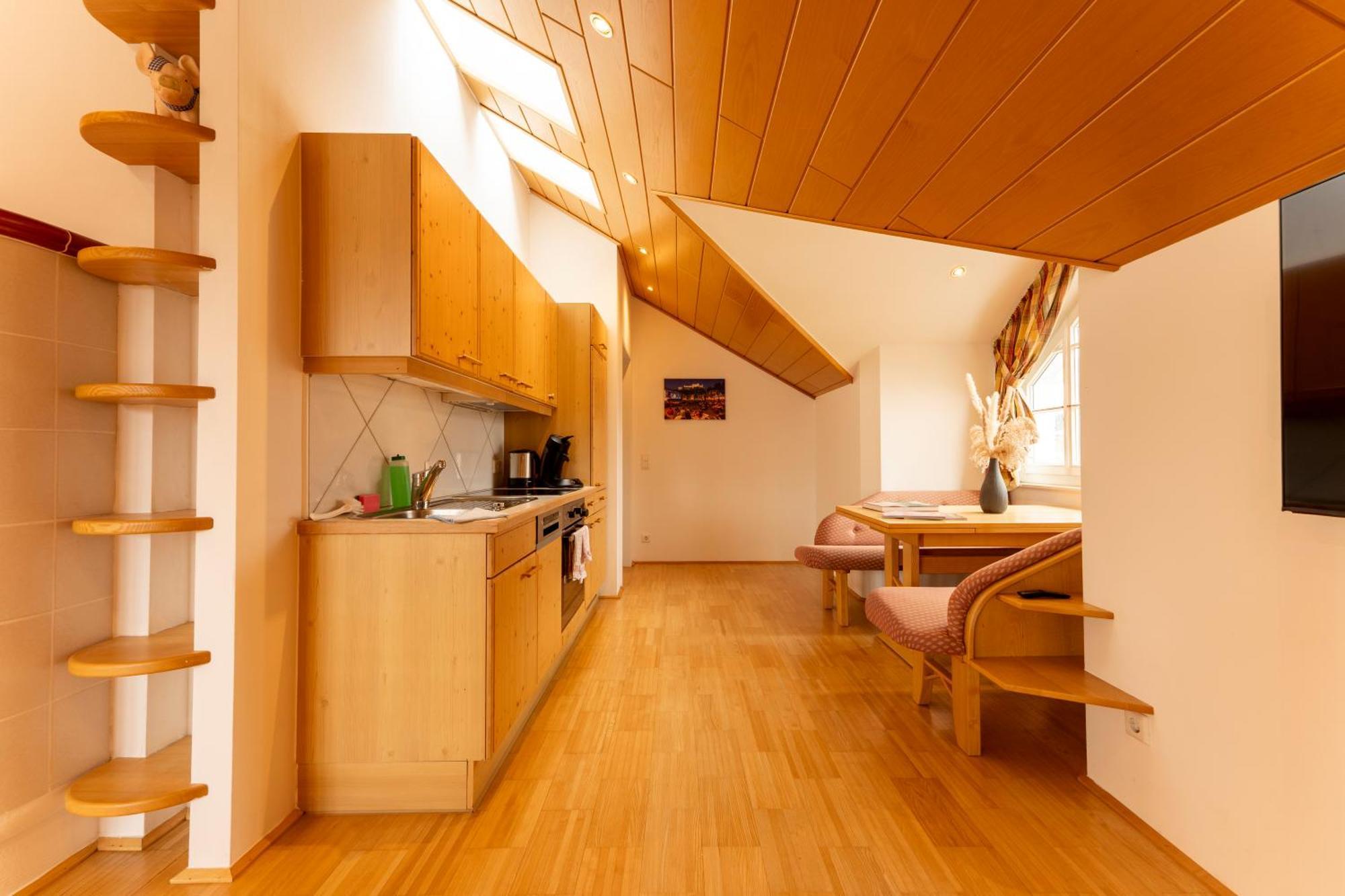 Holiday Apartments By Das Gruene Hotel Zur Post - 100 % Bio & Villa Ceconi Salzburg Exteriör bild